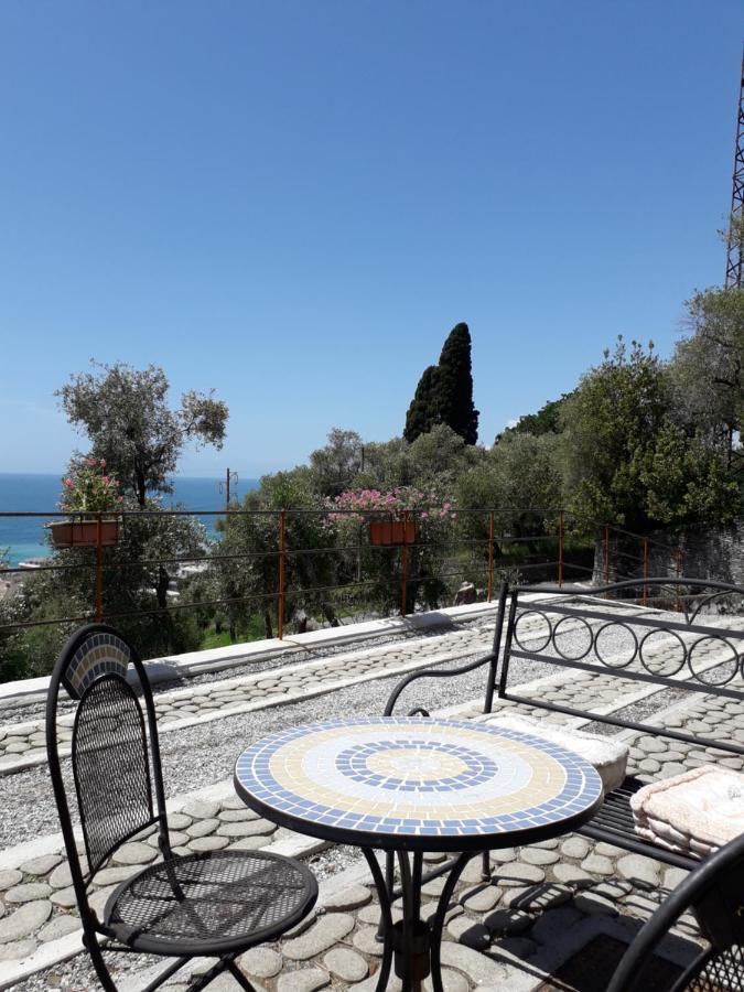 Tigullio Vacations Panoramica Apartments Lavagna Eksteriør billede